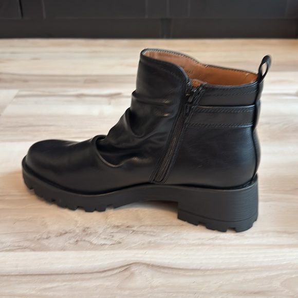 EUROSOFT Ariya Ruched Boot - Picture 5 of 9